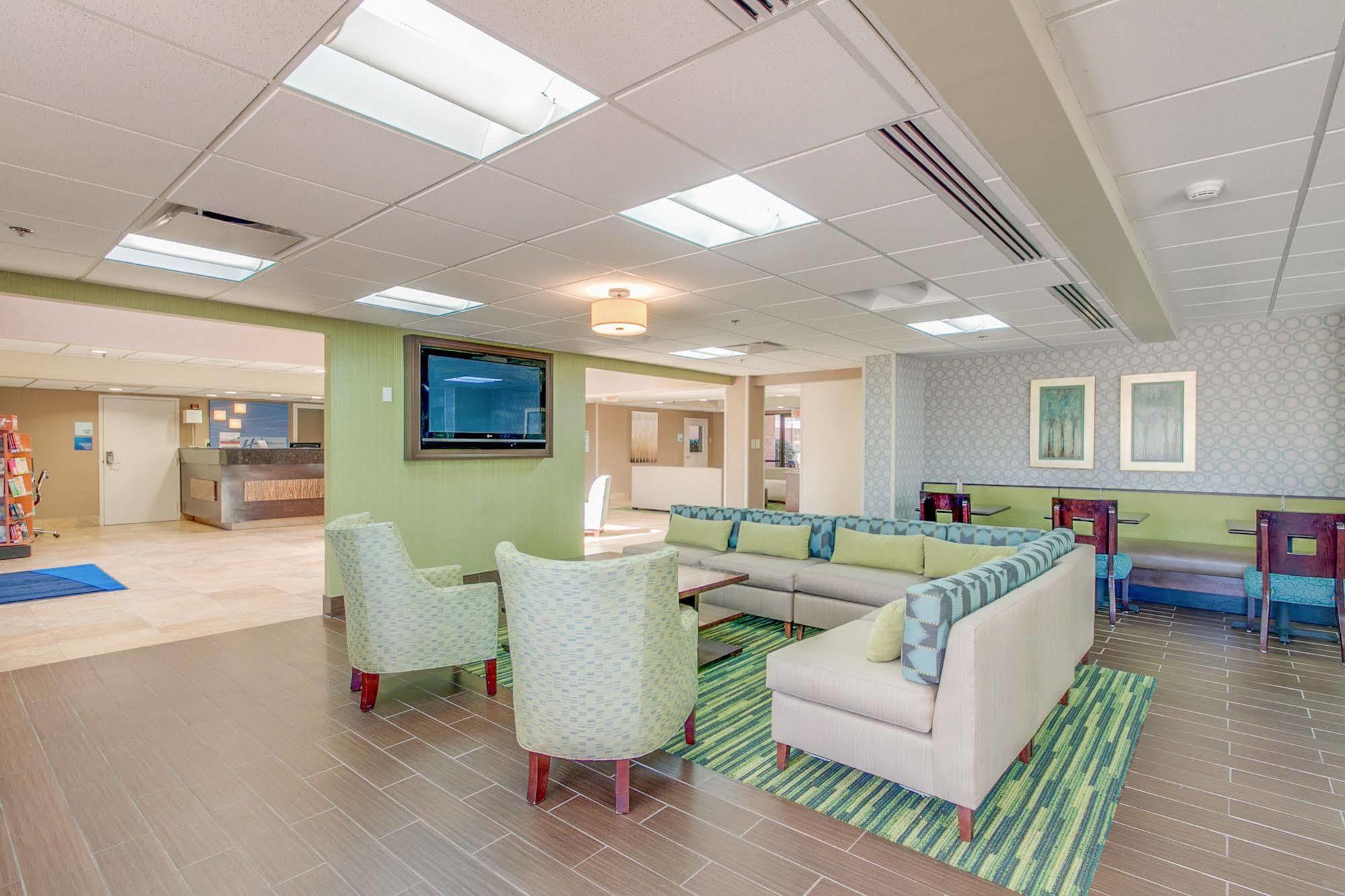 Holiday Inn Express Hotel & Suites Midlothian Turnpike By Ihg North Chesterfield Bagian luar foto