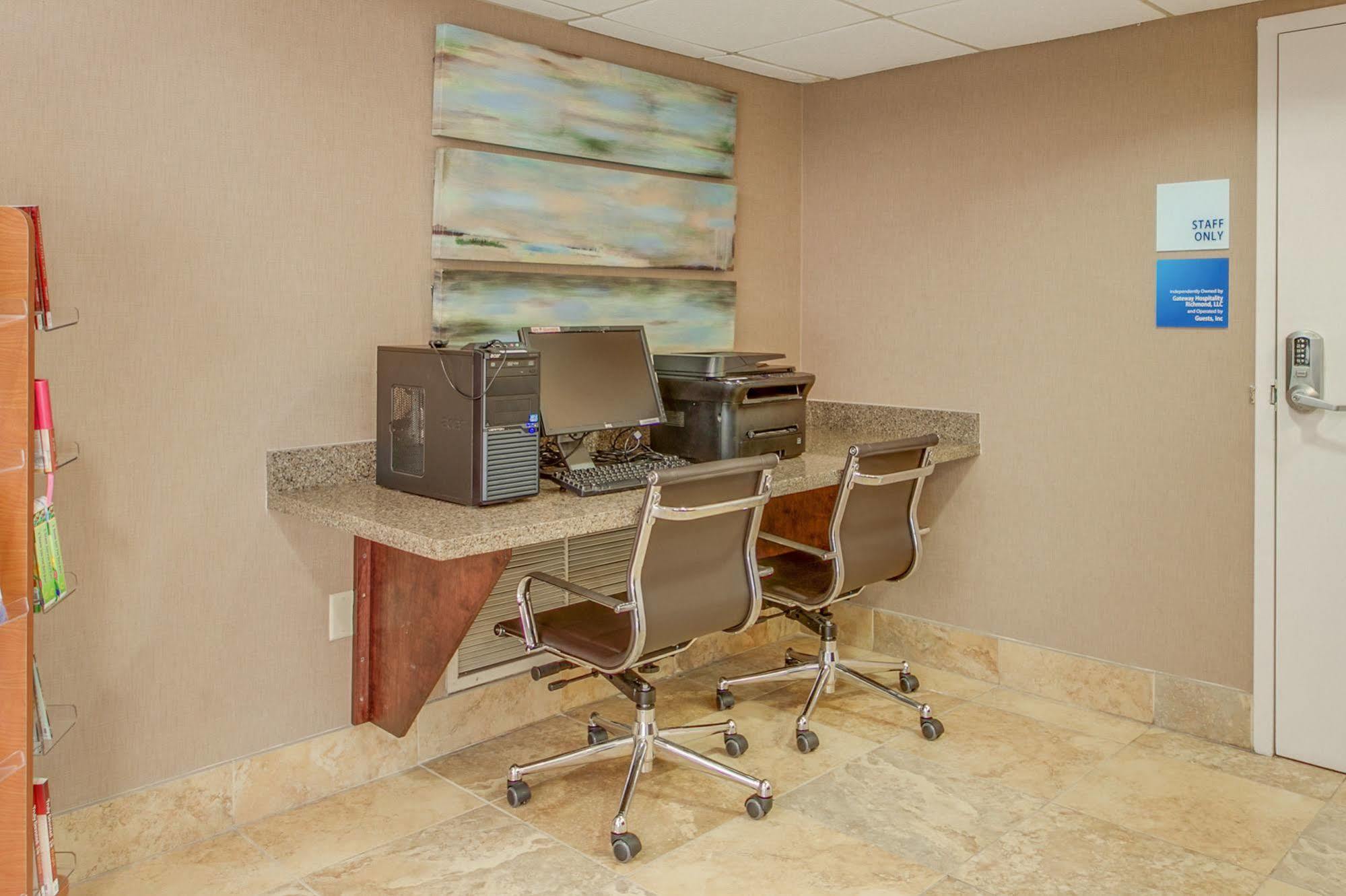 Holiday Inn Express Hotel & Suites Midlothian Turnpike By Ihg North Chesterfield Bagian luar foto